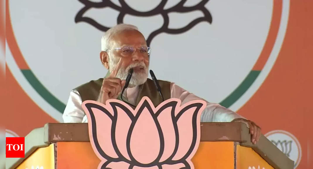 Modi Criticizes Political Families in J&K Rally