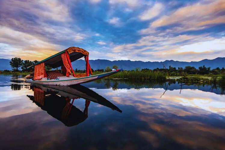 Dal Lake, Srinagar, Kashmir