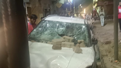 Speeding car causes chaos in Lucknow, injures several