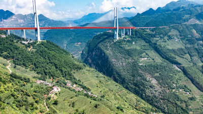 Meet Beipanjiang Bridge, world's highest motorable bridge amid clouds