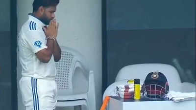 Watch: In an heart-warming video, Rishabh Pant seen praying to his bat, gloves and helmet