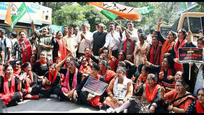 Cong members protest in Doon over crime against women