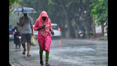 Heavy rains & gusty winds lash Hyderabad, yellow alert in Telangana