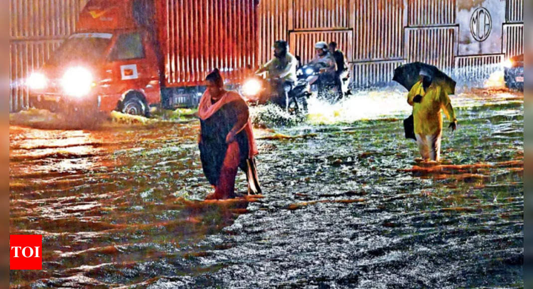 Heavy rains & gusty winds lash Hyderabad, IMD issues yellow alert in Telangana | Hyderabad News