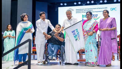 CM calls for integrating people with disabilities into society