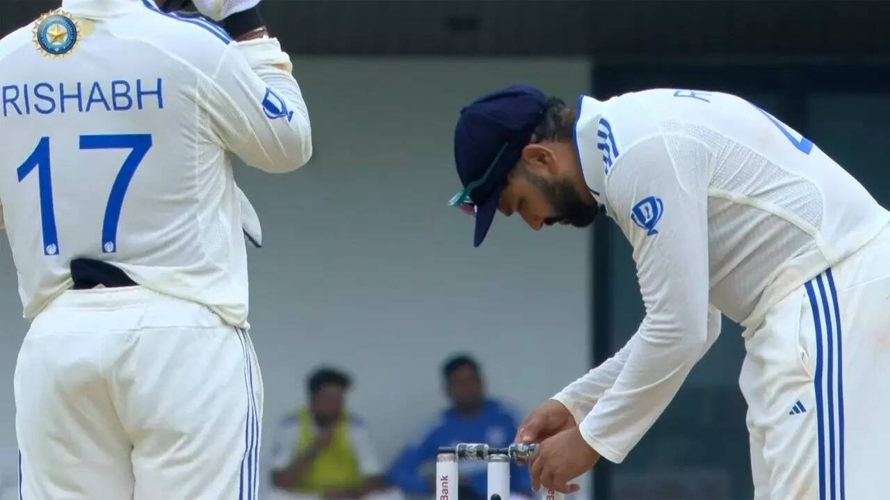 Rohit Sharmas aabra ka dabra, gili gili chu moment goes viral during  Chennai Test vs Bangladesh - WATCH | Cricket News - Times of India