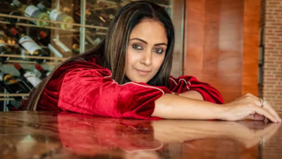 Simran shares a cryptic post on rumours of her collaborating with Vijay ...