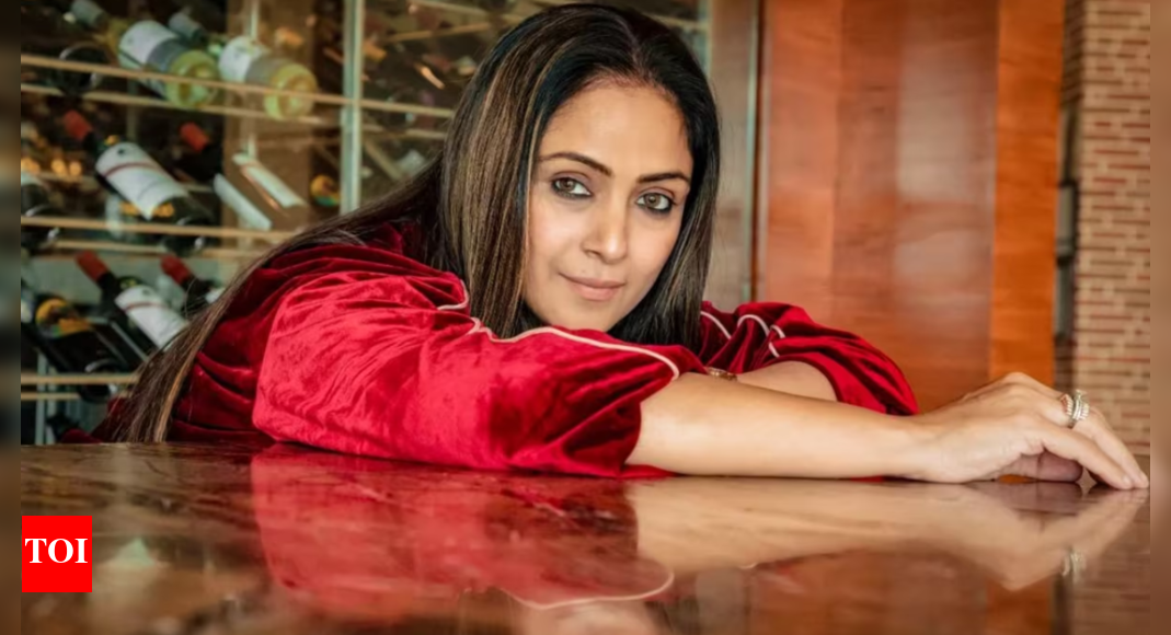 Simran shares a cryptic post on rumours of her collaborating with Vijay ...