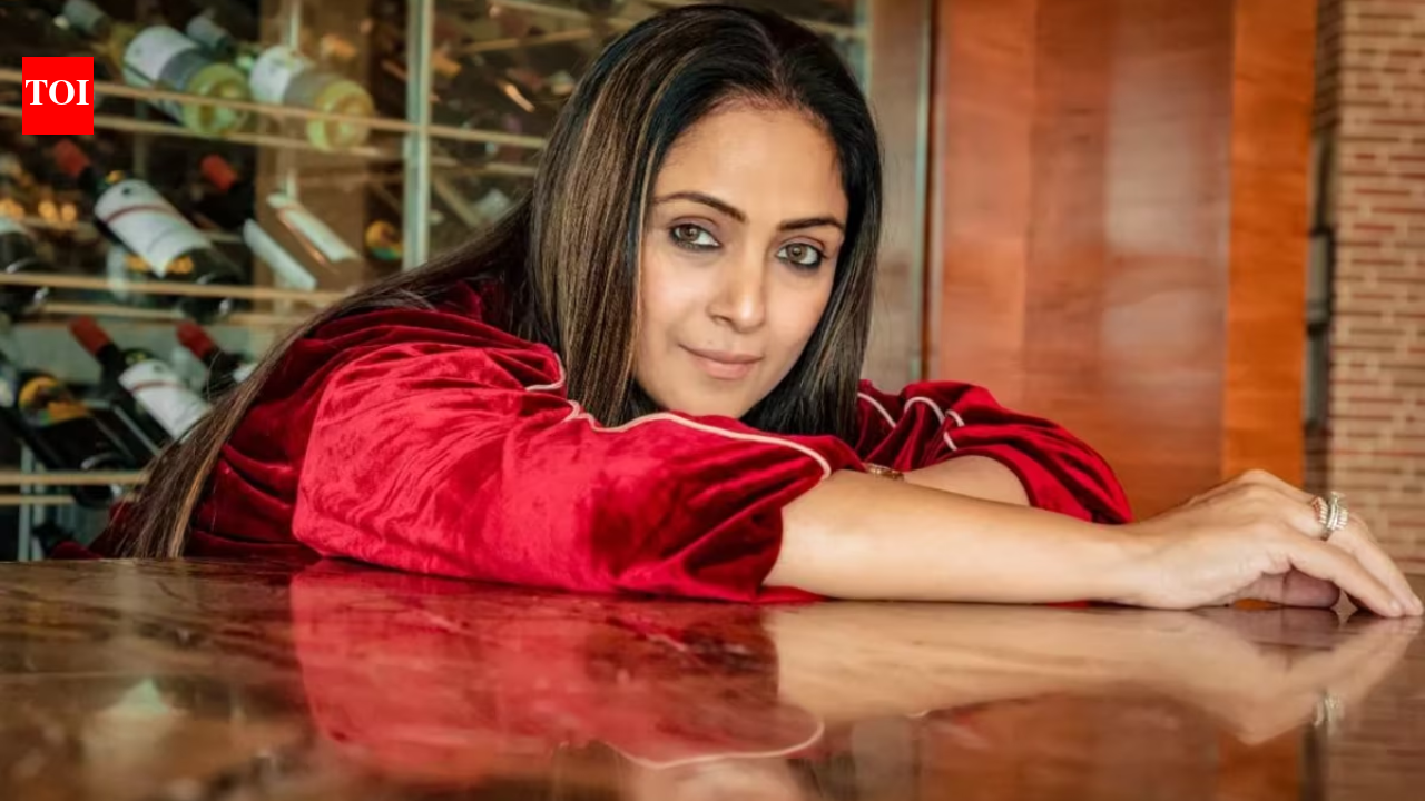 Simran shares a cryptic post on rumours of her collaborating with Vijay ...