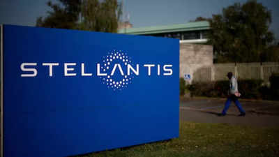 Stellantis aims to cut North America inventories by 100,000 by early-2025, CFO says