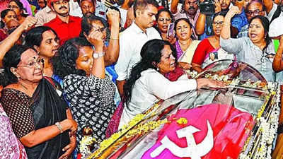 Only Lal Salam, no last rites: MM Lawrence, born a Christian, died a proud communist