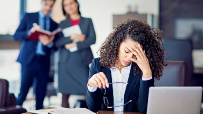 7 causes of stress at work (and how to manage it)