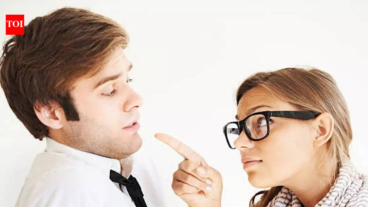 5 red flags to recognise early in a relationship