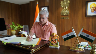 After Laxman and Bharat, Kejriwal's 'Hanuman' Kailash Gahlot vows to clear all pending work after taking charge