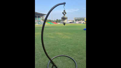 Test match to begin with bell chime