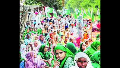 Suspecting bid to restart work on biogas plant, Akhara locals protest