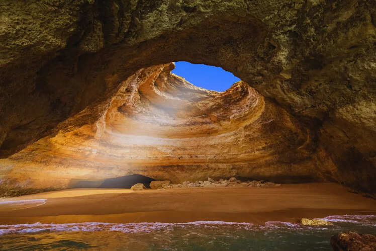 Relax on the Algarve&rsquo;s beaches