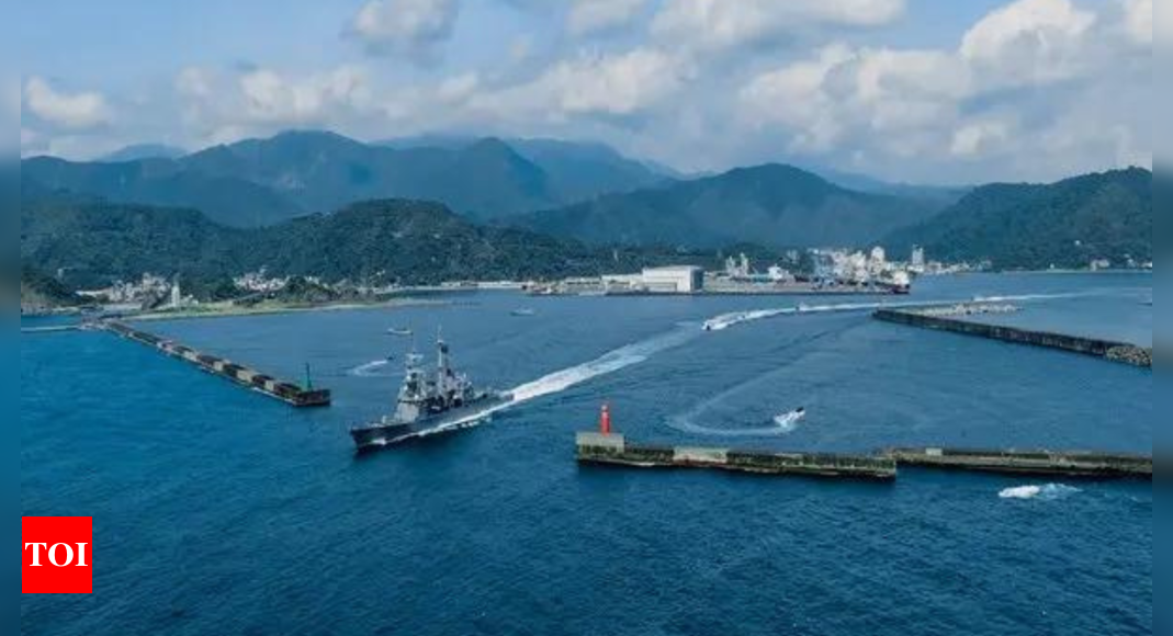 Taiwan detects 43 Chinese military aircraft, 8 navy ships around island – Times of India