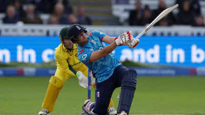 England hammer Australia to level ODI series after Livingstone blitz