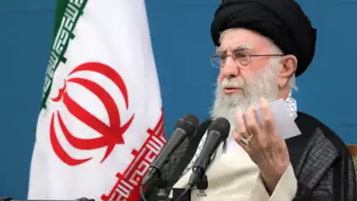 Khamenei do Irã promete vingança pela morte de Nasrallah