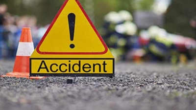 Driver killed, 16 persons injured as bus rams into truck in Chhattisgarh