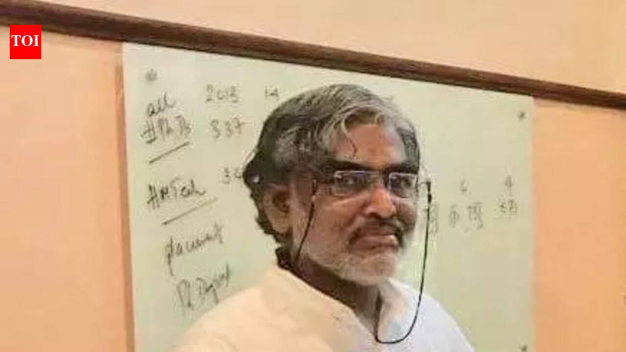 Not First Time A Senior Cop Has Met Rss Netas: A Jayakumar ...