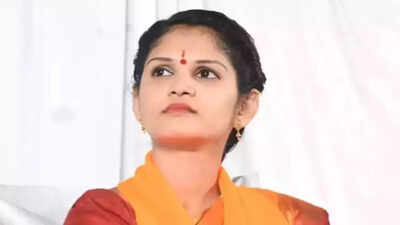 Activist Chaithra Kundapura Joins Bigg Boss Kannada Season ...