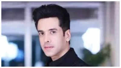 Tusshar Kapoor's private and public Facebook account has been hacked; the actor issues a statement