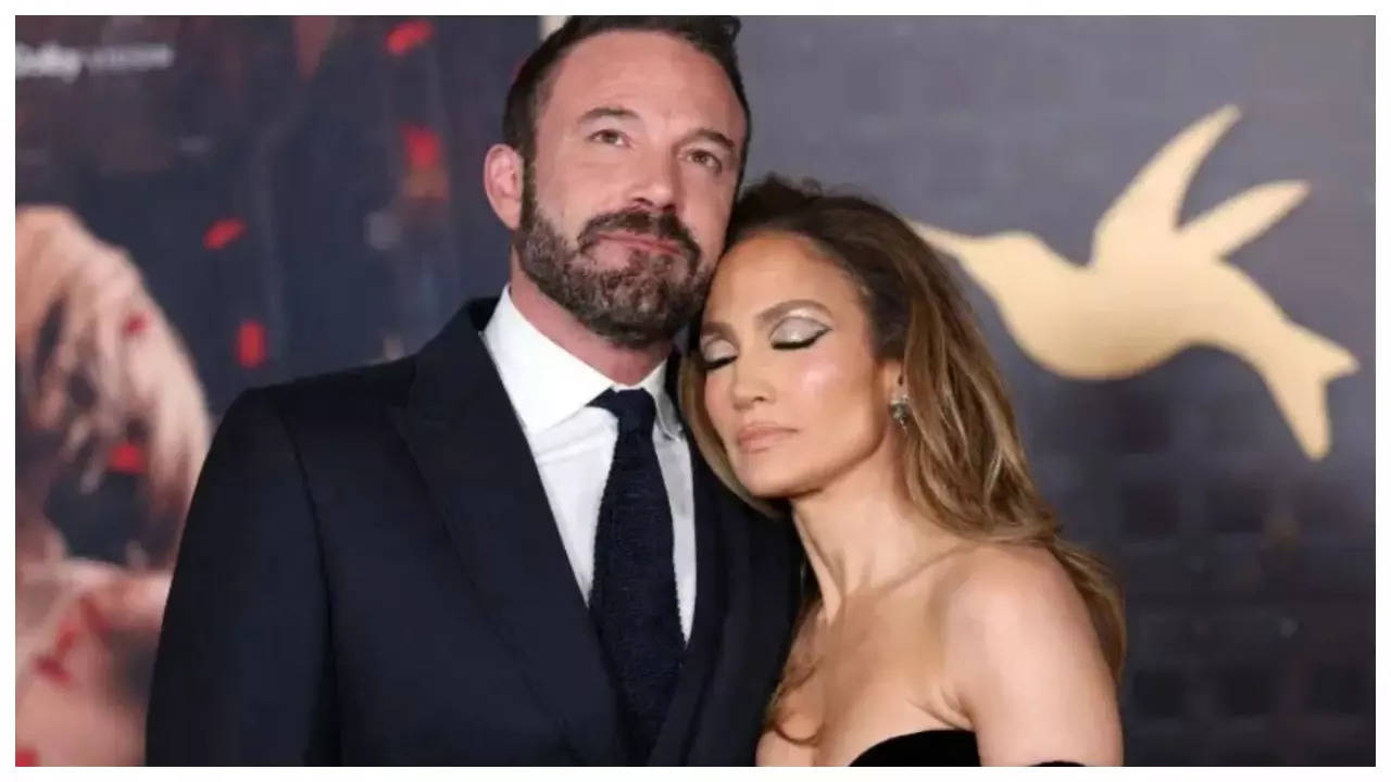 Jennifer Lopez and Ben Affleck's Public Argument Amid Divorce: Emotional  Turmoil | - Times of India