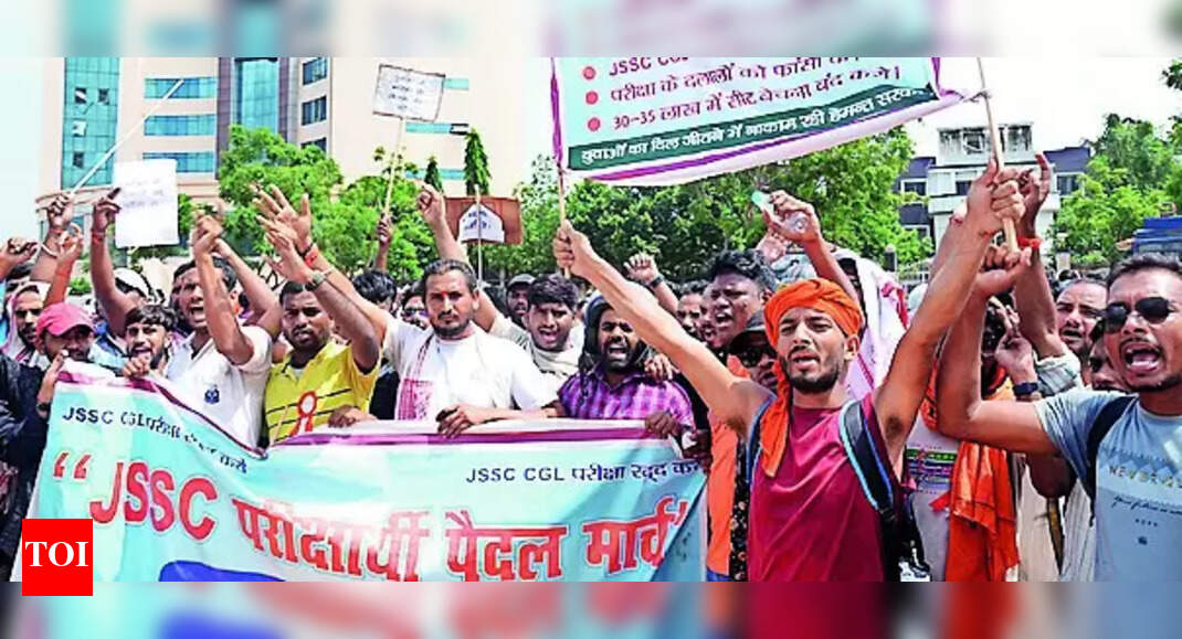 Youths Demand Cancellation of Jharkhand Competitive Exam Amid Protests ...