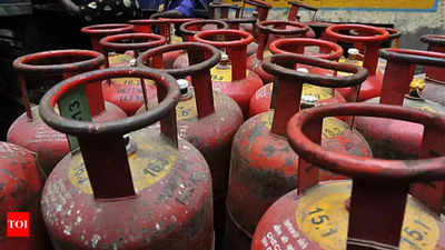 LPG price hike: 19kg commercial gas cylinders costlier by Rs 48.50