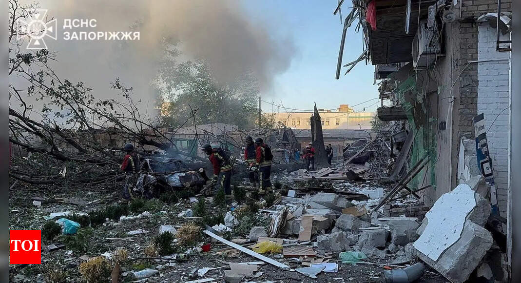 Russia Ukraine War: Six killed in Russian strike on Ukraine's Kherson ...