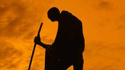 Happy Gandhi Jayanti 2025: Best Messages, Quotes, Wishes and Images to share on Gandhi Jayanti
