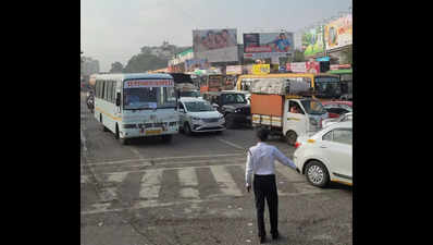 ‘Surprise’ barricades, diversions spark chaos at Pune’s busy Katraj Chowk