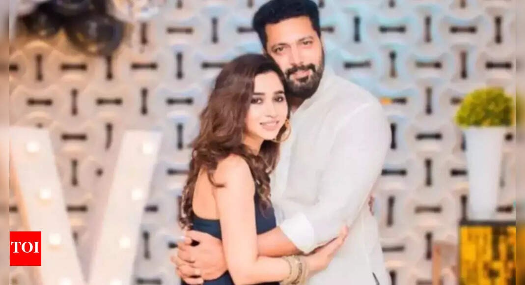 When Jayam Ravi and Aarti Ravi had to wait so long to get married after ...