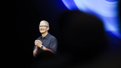 Apple CEO Tim Cook sells 220,000 shares: What is the rule that 'requires' CEOs to sell company shares