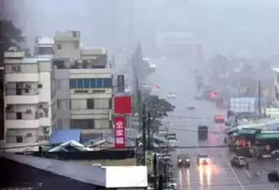 Taiwan slowly returns back to work after Typhoon Krathon receded