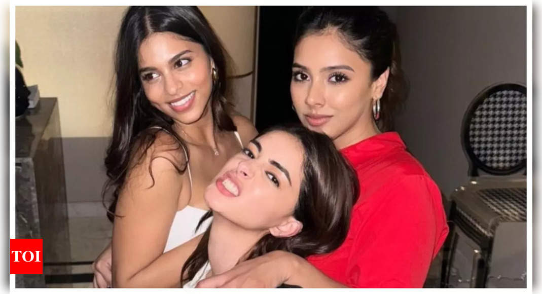 Suhana Khan cheers for BFF Ananya Panday as she shares photo from the screening of ‘CTRL’ – See inside |