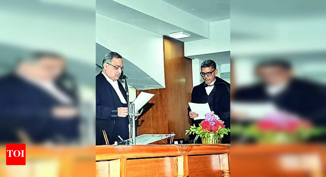 Patna High Court Justice Shashi Bhushan Prasad Singh and Justice Ashok Kumar Pandey Sworn in as
