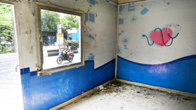 Abandoned Delhi's mohalla clinic adds dose of misery