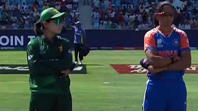 Pakistan win toss, opt to bat against India in Women's T20 World Cup |  Cricket News - Times of India