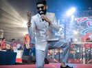 Nirav Barot's folk songs captivates 'khelayas' on the festive season of Navratri in Mumbai