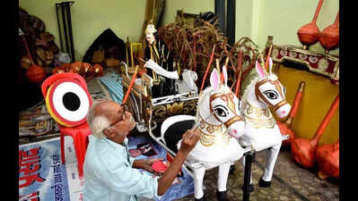 Serving city’s oldest Ramlila from three generations