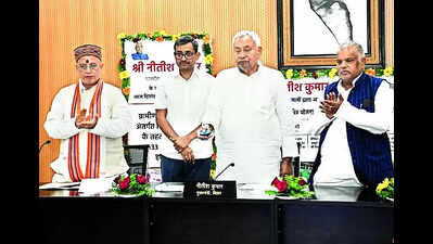 Nitish transfers ₹1,650 crore to beneficiaries under 4 schemes