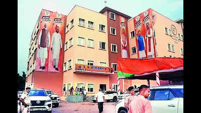BJP HQ calm, Hooda house abuzz on eve of counting