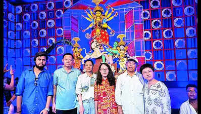 Chinese Tagore expert on Kol tour goes pandal-hopping