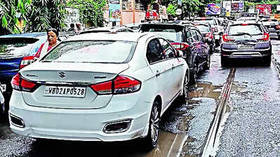 From Alipore to Wellington, illegal parking on unused tram tracks