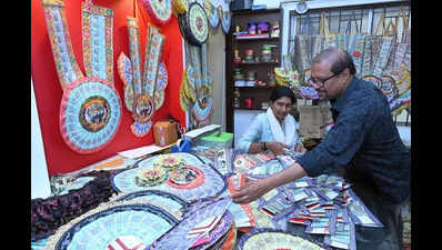 Money garlands await human tigers