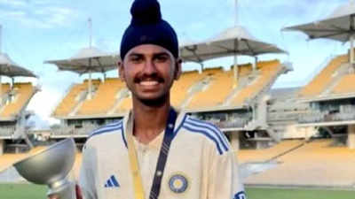 Anmoljeet Singh channels his inner 'Bhajji' as India U-19 sweep series