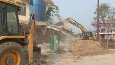 Municipal Corporation chief directs ATPs to move in field; ensure no building constructed without sanctioned building plan